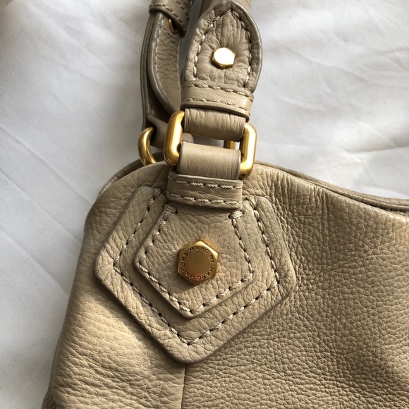 Marc Jacobs Leather Crossbody Bag - Picture 3 of 12